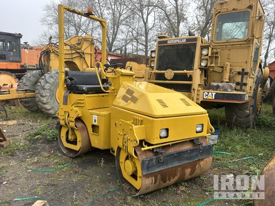 Sakai SW330 Double Drum Roller