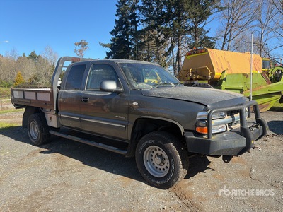 1999 Chevrolet Silverado 1500 4x4 Extended Cab Pickup