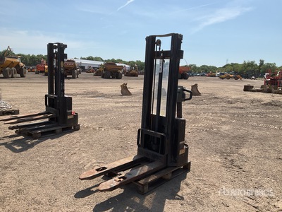 EP ES10-10ES 1000 kg Electric Stacker (Inoperable)