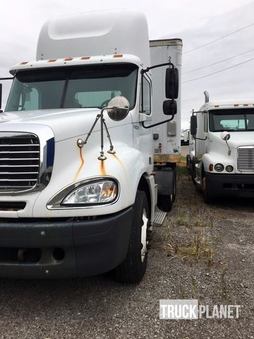 2006 Freightliner Columbia >> 2006 Freightliner Columbia 120 T A Day Cab Truck Tractor 2006 Freightliner Columbia >> 2006 Freightliner Columbia 120 T A Day Cab Truck Tractor