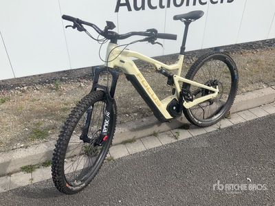 2022 Focus Thron 2 Electric Bicicleta