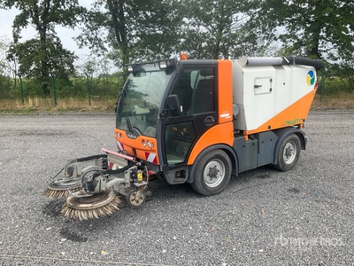 2004 Multicar Tremo Sweeper Truck