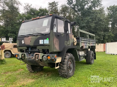 Stewart & Stevenson M1078A1 LMTV 4x4 Cargo Truck