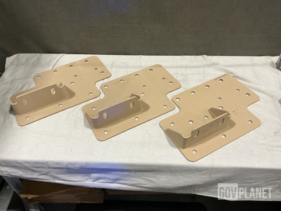 (28) Oshkosh 3949196 Mounting Brackets