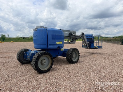 2011 Genie Z45/25 4WD Nacelle Articulee Articulating Boom Lift
