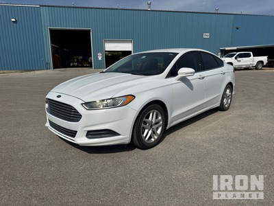 2013 Ford Fusion SE Automobile
