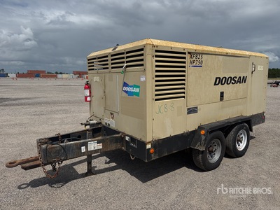 2020 Doosan XP825/HP750WCU 750 cfm Compresseur à air