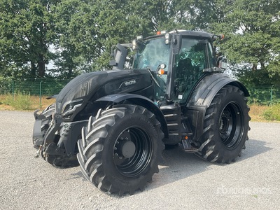 2022 Valtra T255 Versu 4WD Tractor
