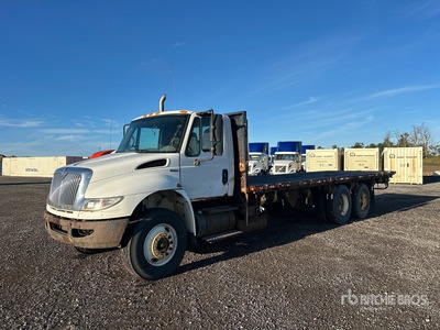 2009 International 4400 4x2 Flatbed Truck