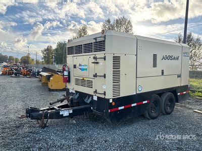 2019 Doosan HP915WCU-T4F 915 cfm Mobile 160 L Air Compressor