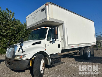 2003 International 4300 4x2 Van Truck