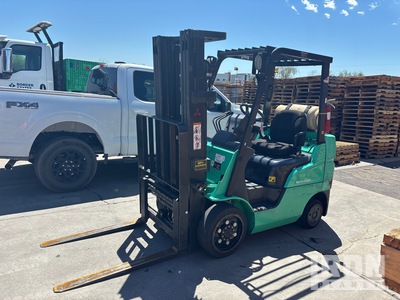 2014 Mitsubishi FGC25N 4750 lb Cushion Tire Carretilla Elevadora