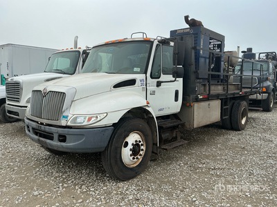2020 International 4300 4x2 Table Top Truck