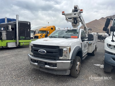 2018 Altec 35 ft on 2018 Ford F-550 XL 4x4 Camión con Cesta Elevadora