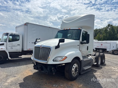 2018 International LT625 6x4 T/A Dagcabine Trekker