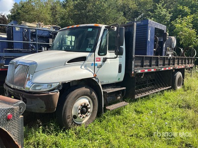2005 International 4300 4x2 Utility Truck (Inoperable)