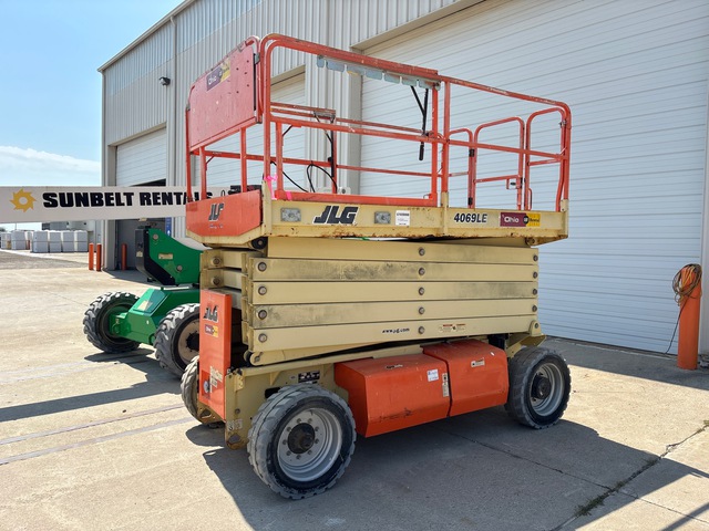 2015 JLG 4069LE Electric Scissor Lift (Inoperable)