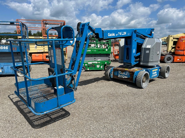 2014 Genie Z-34/22N 2WD Electric Articulating Boom Lift