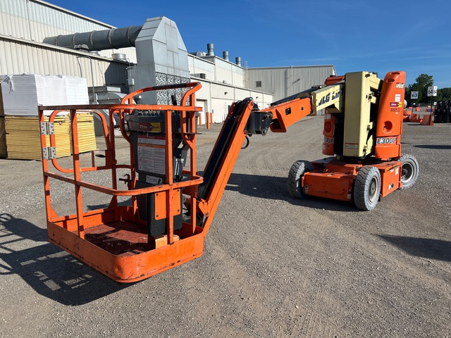 2014 JLG E300AJP 2WD Electric Articulating Boom Lift