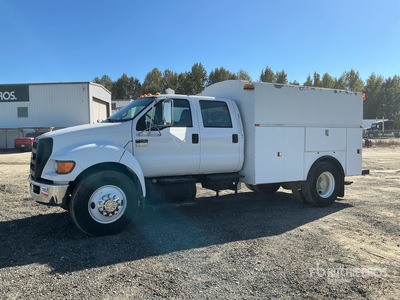 2008 Ford F-750 XL 4x2 Crew Cab Utility Truck