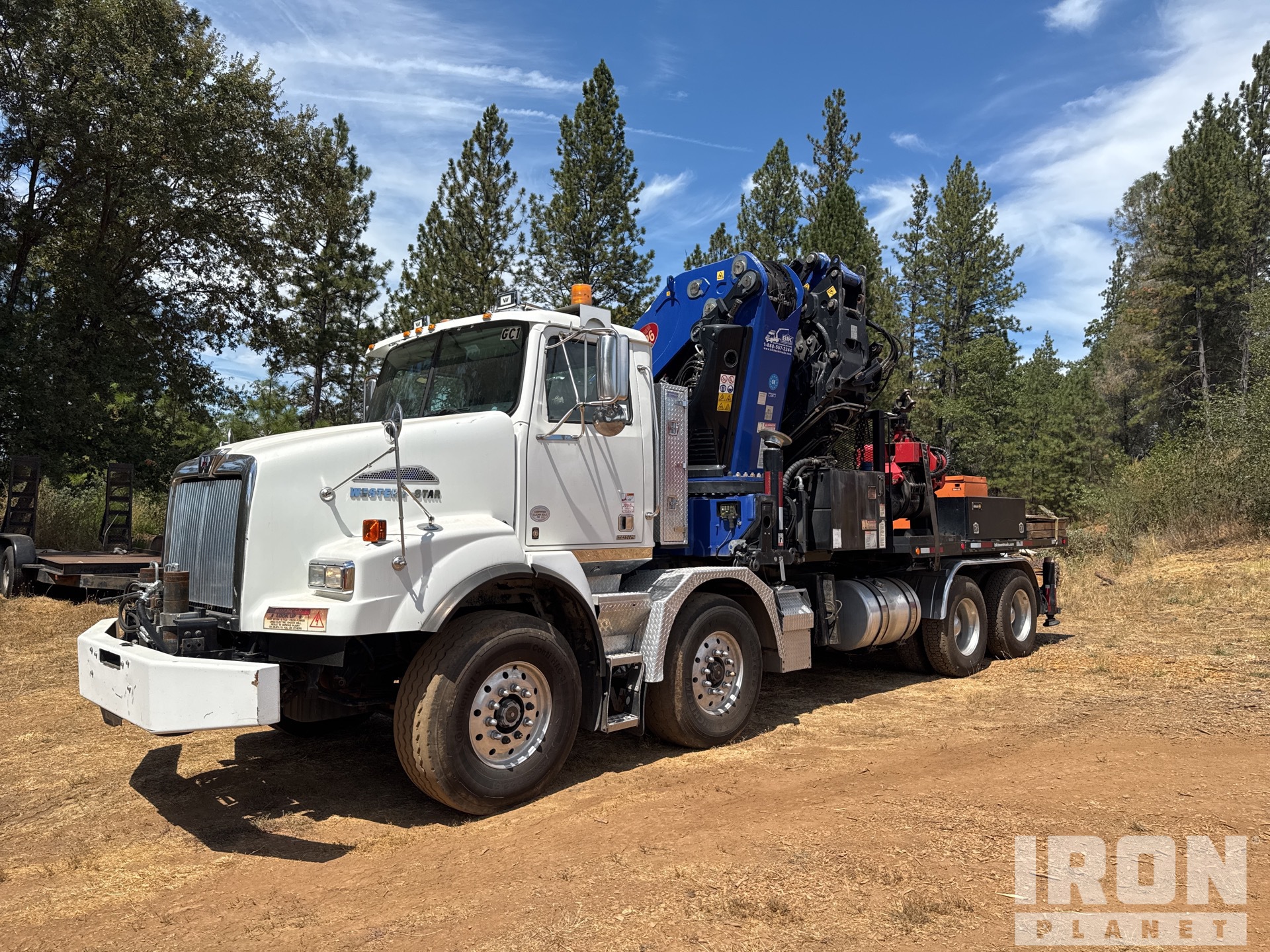 BIK 126 Knuckle Boom on 2020 Western Star 4800SB 8x4 Grapple Truck