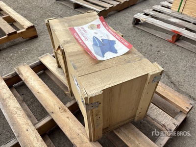 Quantity of (1) Boxes of 2026 Suihe A200 200 lb Cast Iron Anvil (Unused)
