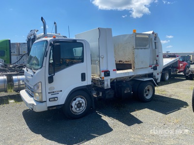 2010 Isuzu NRR 4x2 Vuilniswagen