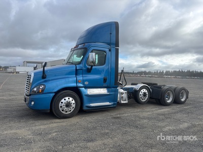 2017 Freightliner Cascadia 125 8x4 Cabeza Tractora Cabina Corta