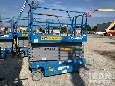 2018 Genie GS-4047 Electric منصة رفع متحركة (Inoperable)