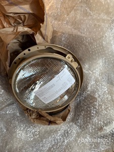 Lot of (100) Headlamp Assembly