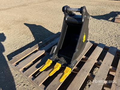 2026 Dynamic Entities 35CL 12 in Q/C Excavator Bucket - Fits Cat 303, 303.5, 304 Case, New Holland, Kobelco SK35 Deere/Hitachi 35D/G (Unused)