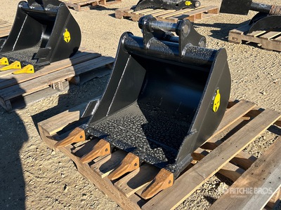 Dynamic Entities 35CL 24 in Excavator Bucket - Fits 40mm Cat 303, 303.5, 304 Case, New Holland, Kobelco SK35 Deere/Hitachi 35D/G