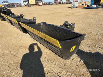 Dynamic Entities 200CL 72 in Tilting Godet d'excavatrice - Fits 80mm Cat 320/321/323, Hyundai R210 Komatsu PC200/220, Deere 160/200/225 Kobelco SK210, Case 210/225, Doosan DX225