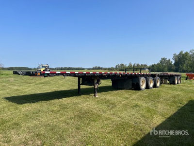 J.T. Trailers Super B-Train Flatbed Trailer