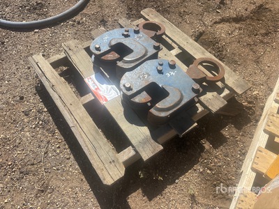 Quantity of (2) 3 3/4 in Plate Steel Lifting Clamps