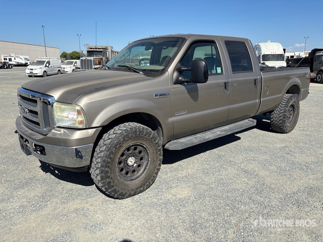 2006 Ford F-350 XLT 4x4 Crew Cab Pickup