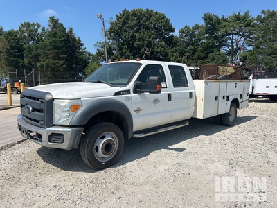 2015 Ford F-450 XL 4x2 Crew Cab Utility Truck