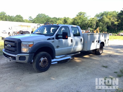 2015 Ford F-450 XL 4x2 Crew Cab Utility Truck
