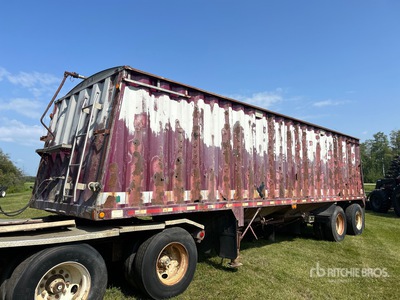 1996 Doepker Super B-Train Pup Grain Trailer (Inoperable)