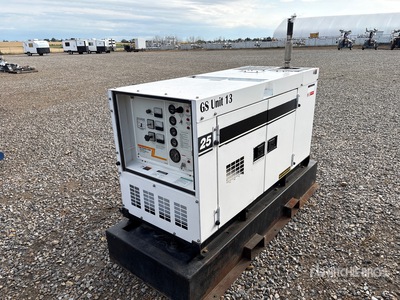 Multiquip Whisperwatt 25 kVA Zestaw prądotwórczy