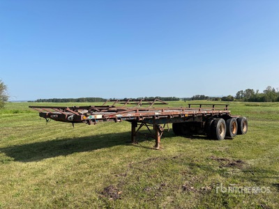 1993 Doepker 28 ft Tri/A Super B-Train Lead Flatbed Trailer
