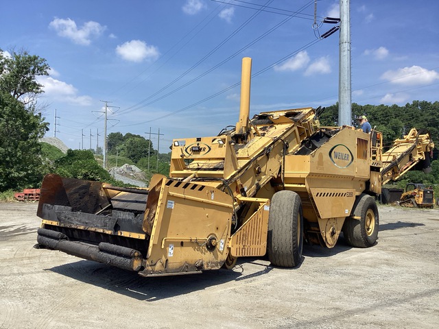 2017 Weiler E2850 Wheel Asphalt Transfer Machine