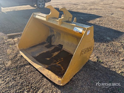 64.5 in Q/C Cleanup Excavator Bucket