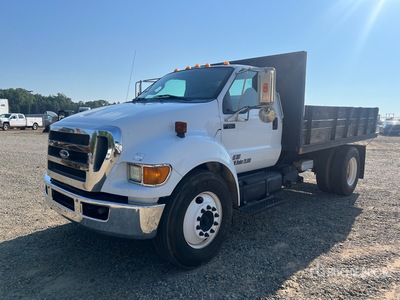 2011 Ford F-650 XLT 4x2 S/A Dump Truck