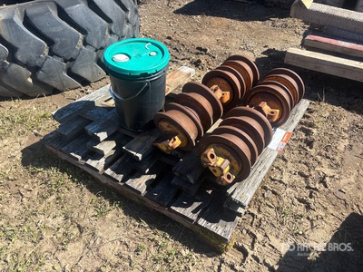 Quantity of (4) Track Group Bottom Rollers