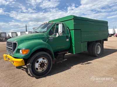 2000 Ford F-650 XL 4x2 شاحنة نقل