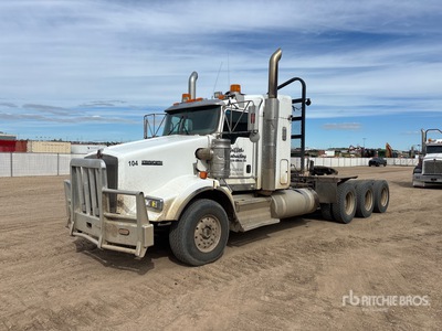 2016 Kenworth T800 8x6 Tri/A Sleeper Truck Tractor