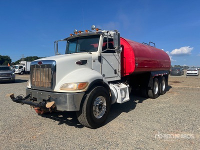 2013 Peterbilt 348 6x4 Wassertank-Lkw