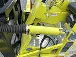 Hydraulics with Mast Tilt Cylinders