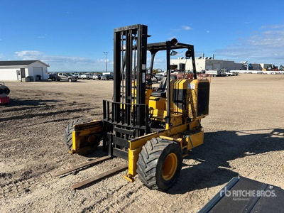 Sellick 5500 lb شاحنة مزودة برافعة شوكية (Inoperable)